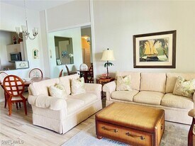 2290 Carrington Ct in Naples, FL - Building Photo