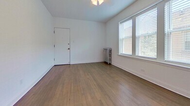 4829 W Addison St in Chicago, IL - Building Photo - Building Photo