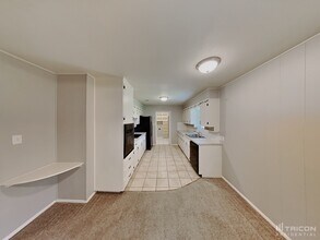 220 Revere Dr in Fort Worth, TX - Foto de edificio - Building Photo
