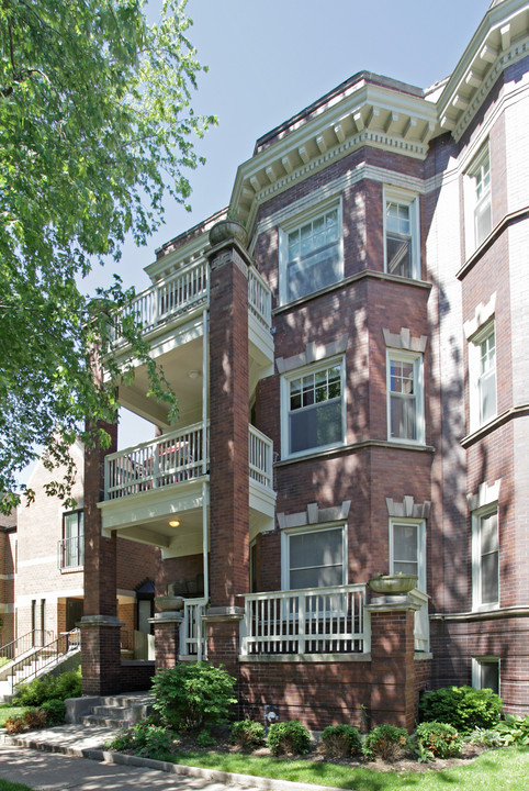 5710 S Blackstone Ave in Chicago, IL - Building Photo