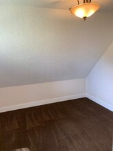 647 N Morton St, Unit A in Newberg, OR - Building Photo - Building Photo