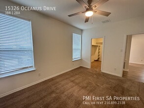 15326 Oceanus Dr in San Antonio, TX - Building Photo - Building Photo