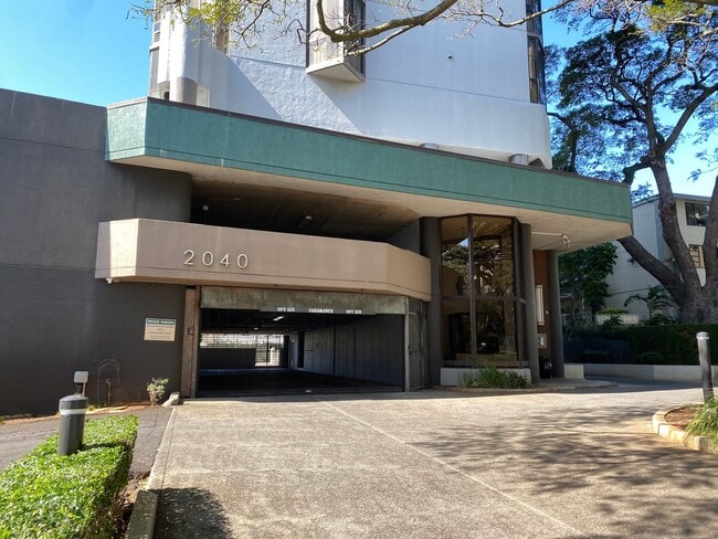 2040 Nuuanu Ave in Honolulu, HI - Building Photo - Building Photo