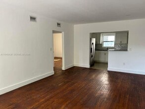 9780 Bay Harbor Terrace in Bay Harbor Islands, FL - Building Photo - Building Photo