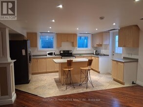 54 Muscat Crescent in Ajax, ON - Building Photo - Building Photo