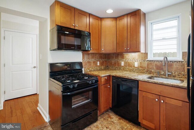 3149 Tilton St in Philadelphia, PA - Building Photo - Building Photo