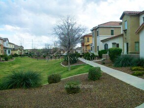 4685 E Laurel Ave in Gilbert, AZ - Building Photo - Building Photo