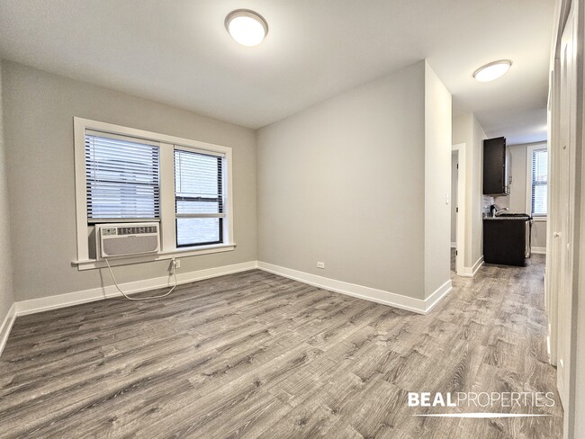 property at 711 W Brompton Ave