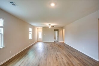 104 Mount Vernon Way in Liberty Hill, TX - Building Photo - Building Photo