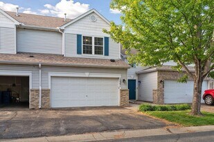 15351 Floret Way in Apple Valley, MN - Building Photo