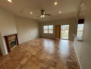 10106 Schmidt Ln in Manor, TX - Building Photo - Building Photo