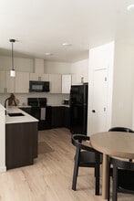 Brisa Heights in Pasco, WA - Foto de edificio - Building Photo