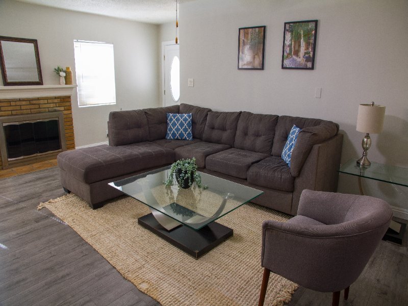 1466 Casa Vista Dr, Unit 6 in Pomona, CA - Foto de edificio