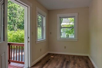 569 West St in Keene, NH - Foto de edificio - Building Photo