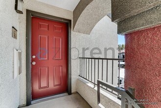 950 Seven Hills Dr in Henderson, NV - Building Photo - Building Photo