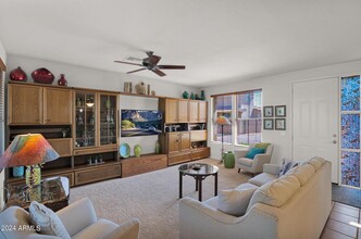 13620 W Cypress St in Goodyear, AZ - Foto de edificio - Building Photo