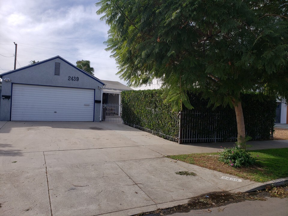 2439 Louella Ave, Unit 16 in Venice, CA - Building Photo