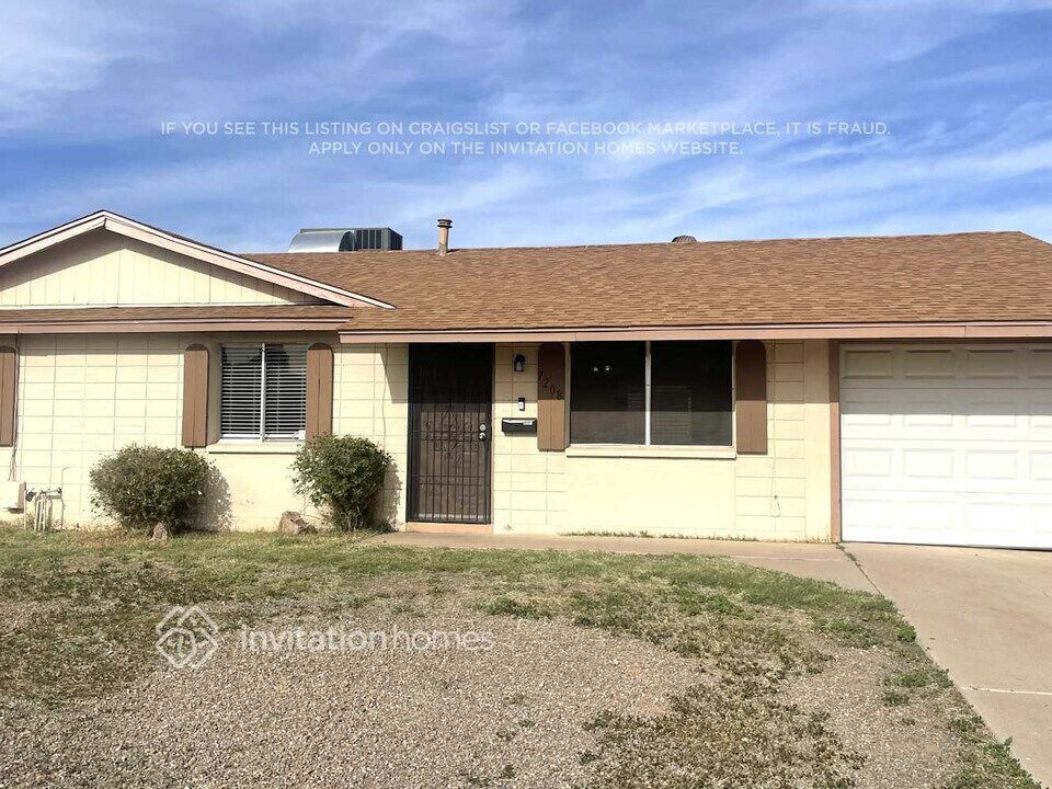 7208 W Glenrosa Ave in Phoenix, AZ - Foto de edificio