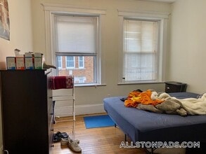 7 Price Rd in Boston, MA - Foto de edificio - Building Photo