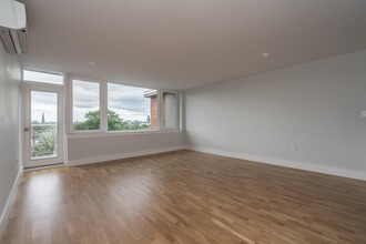 335 Harvard St, Unit J2 in Cambridge, MA - Foto de edificio - Building Photo