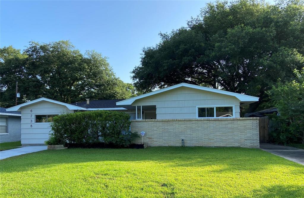 6738 Hendon Ln in Houston, TX - Foto de edificio
