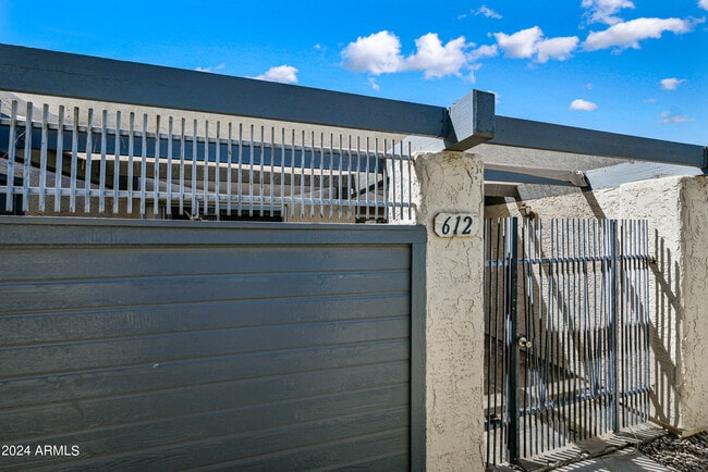 612 S Allred Dr in Tempe, AZ - Building Photo - Building Photo