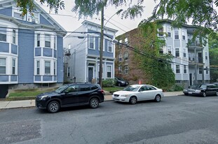 224 Banks St, Unit 1 in Cambridge, MA - Building Photo