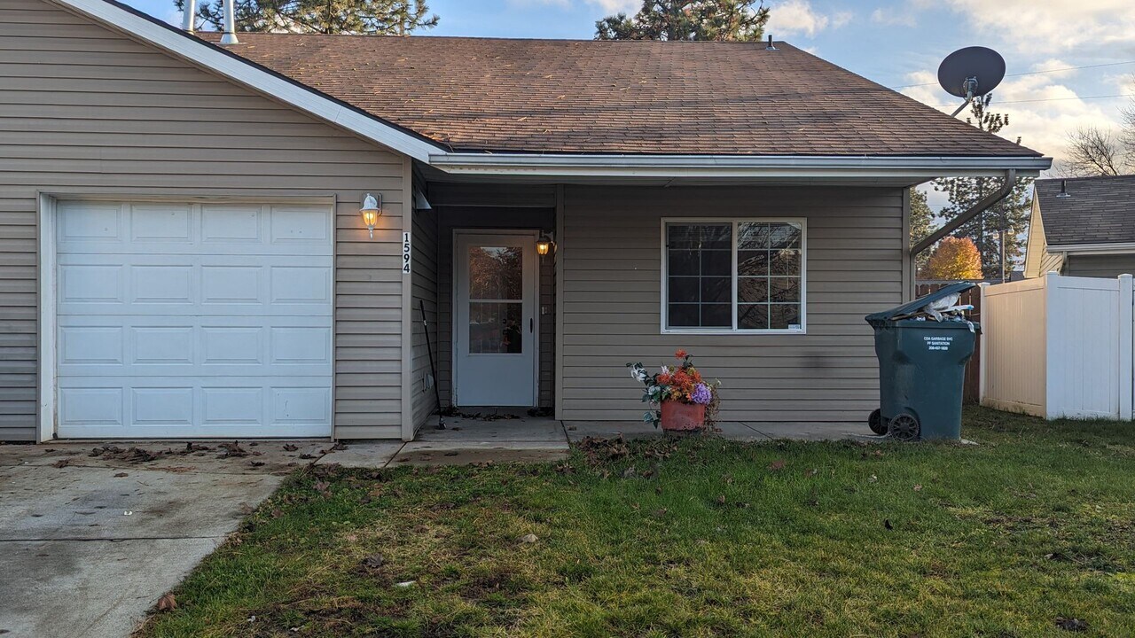 1596-1596 Peggy Lp in Coeur d'Alene, ID - Building Photo