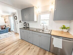 12287 1st St in Sidney, MT - Building Photo - Building Photo