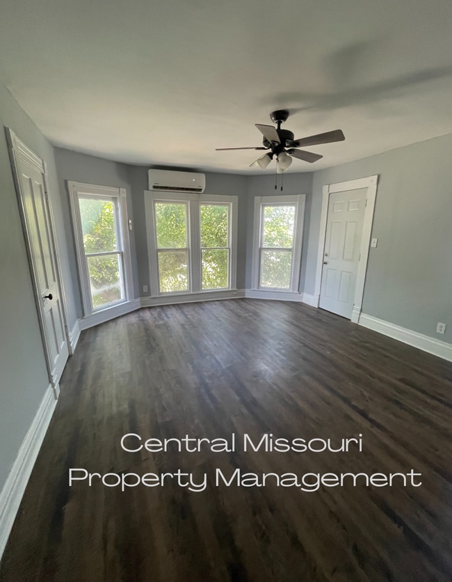 200 E Gay St in Warrensburg, MO - Building Photo - Building Photo