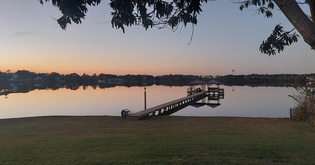 1026 S Lake Mariam Dr in Winter Haven, FL - Building Photo - Building Photo