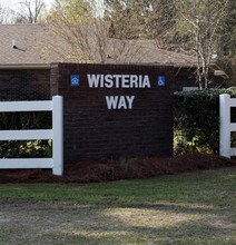 Wisteria Way in Manning, SC - Foto de edificio - Building Photo