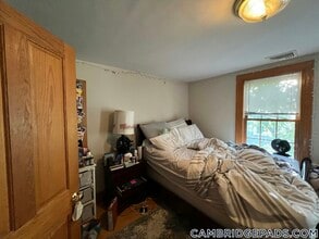 94 Gore St, Unit B in Cambridge, MA - Building Photo - Building Photo