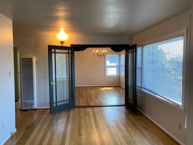 293 Mather St in Oakland, CA - Building Photo - Building Photo