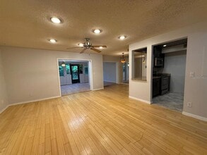 1217 McMullen Booth Rd in Clearwater, FL - Building Photo - Building Photo