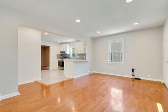 5010 Sheridan St in Riverdale Park, MD - Building Photo - Building Photo