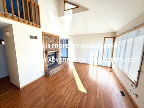 6008 W 158th St in Overland Park, KS - Building Photo - Building Photo