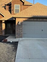 1801-1803 SW Stonegrove Rd in Bentonville, AR - Building Photo