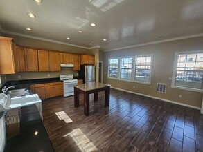 2038-2038 Linden St in Oakland, CA - Building Photo - Building Photo
