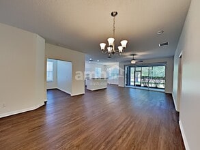 19141 Meadow Pine Dr in Tampa, FL - Building Photo - Building Photo