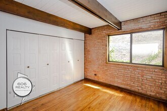 2254 N Racine Ave, Unit 2 in Chicago, IL - Foto de edificio - Building Photo
