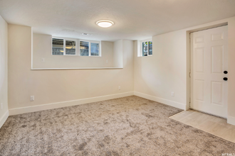 167 E 200 N-Unit -Downstairs in Provo, UT - Building Photo - Building Photo