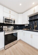 600 Three Islands Boulevard in Hallandale Beach, FL - Building Photo - Building Photo