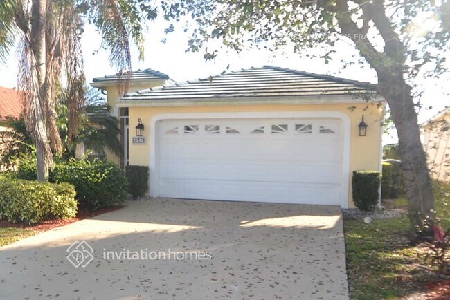 property at 2542 Country Golf Dr