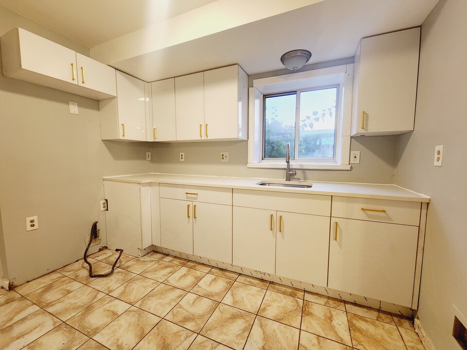 78 Bergen Ave, Unit 2 in Jersey City, NJ - Building Photo