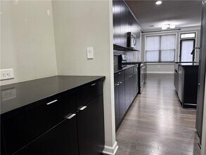 920 Grove Valley Dr in Cumming, GA - Foto de edificio - Building Photo