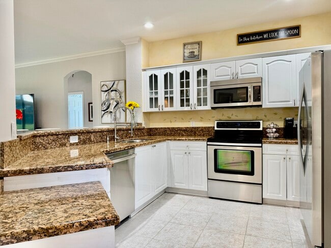 8082 Aberdeen Dr in Boynton Beach, FL - Building Photo - Building Photo