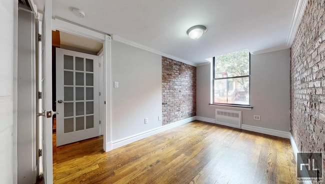 West 14th Street in New York, NY - Foto de edificio - Building Photo