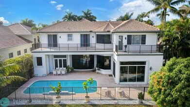 6670 Grande Orchid Way in Delray Beach, FL - Foto de edificio - Building Photo