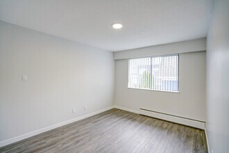 The Royale in Vancouver, BC - Building Photo - Building Photo